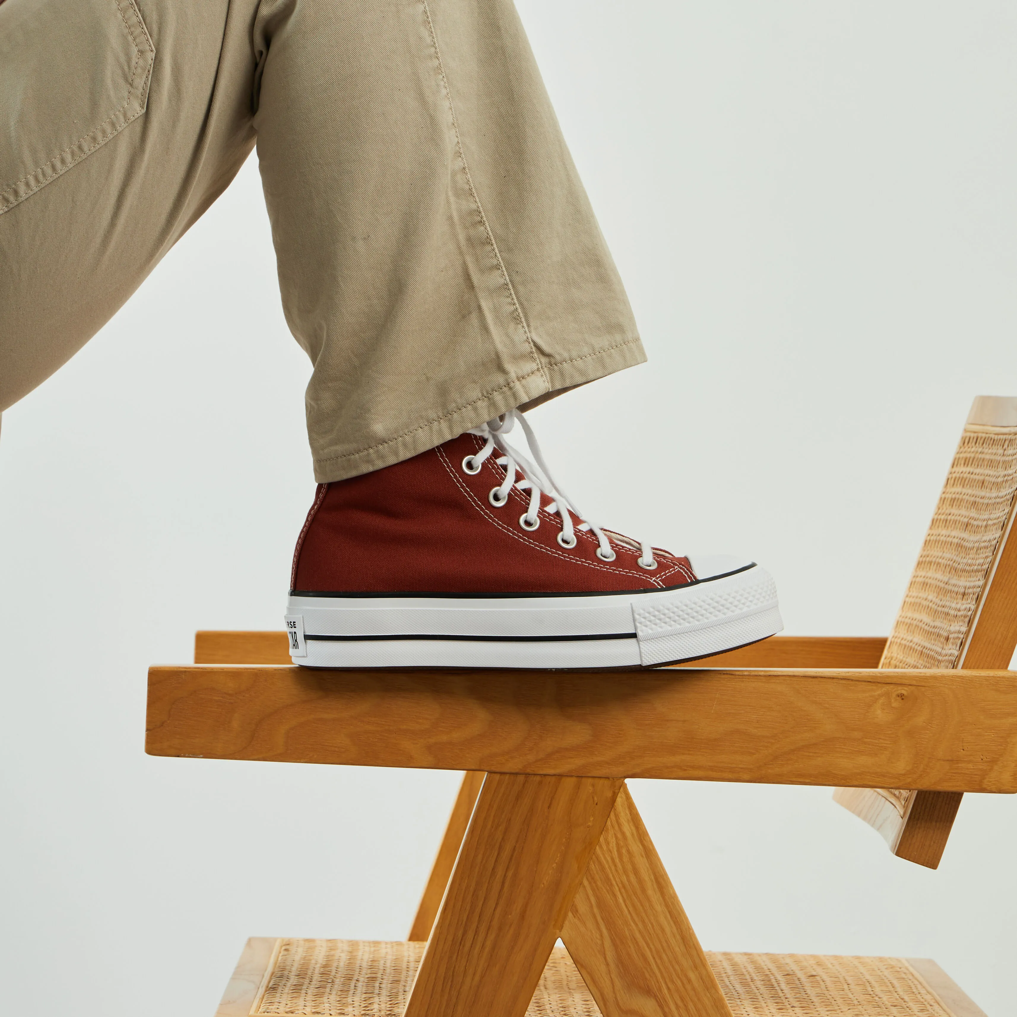 CONVERSE CHUCK TAYLOR ALL STAR LIFT HI