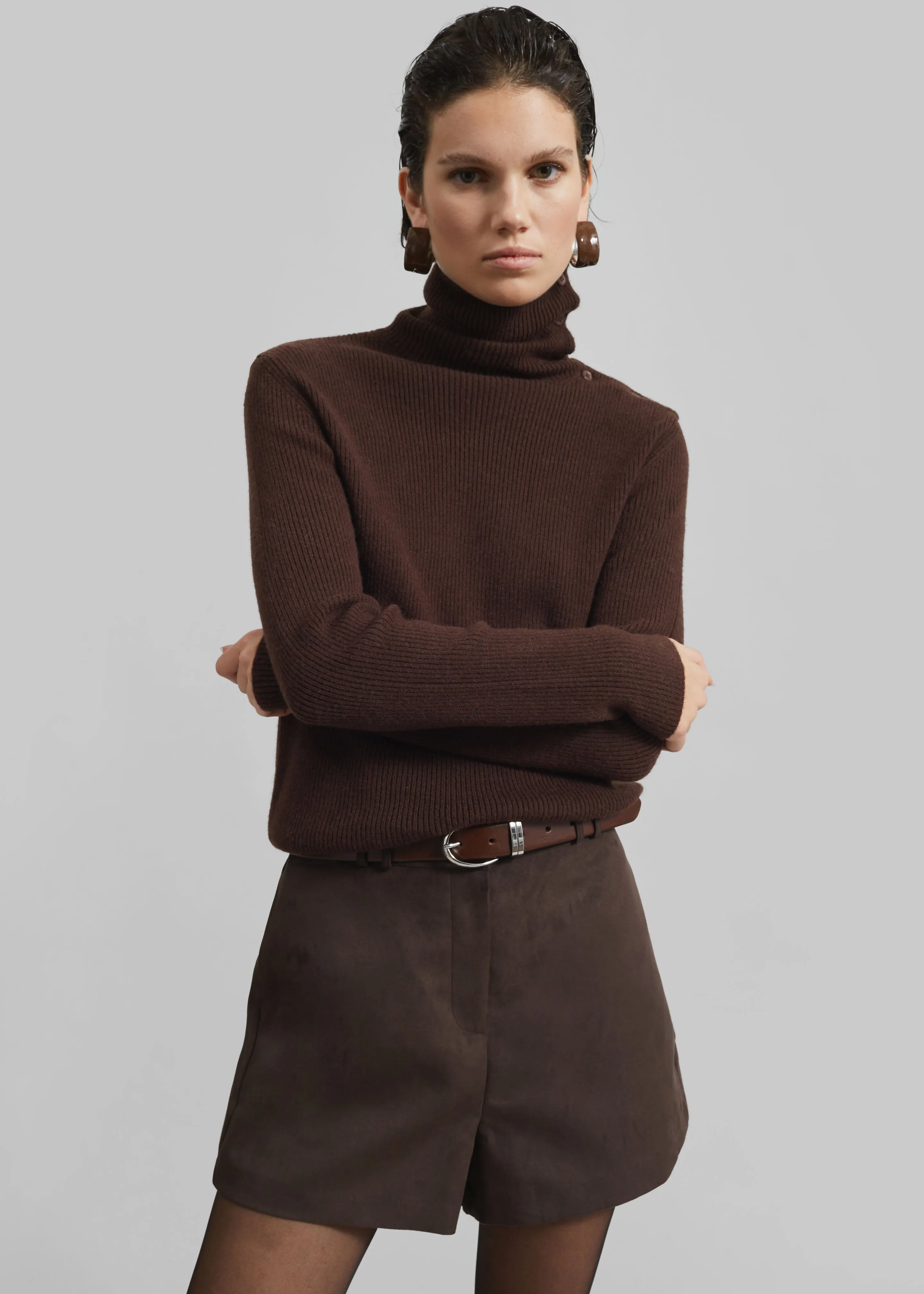 Devar Turtleneck Sweater - Brown