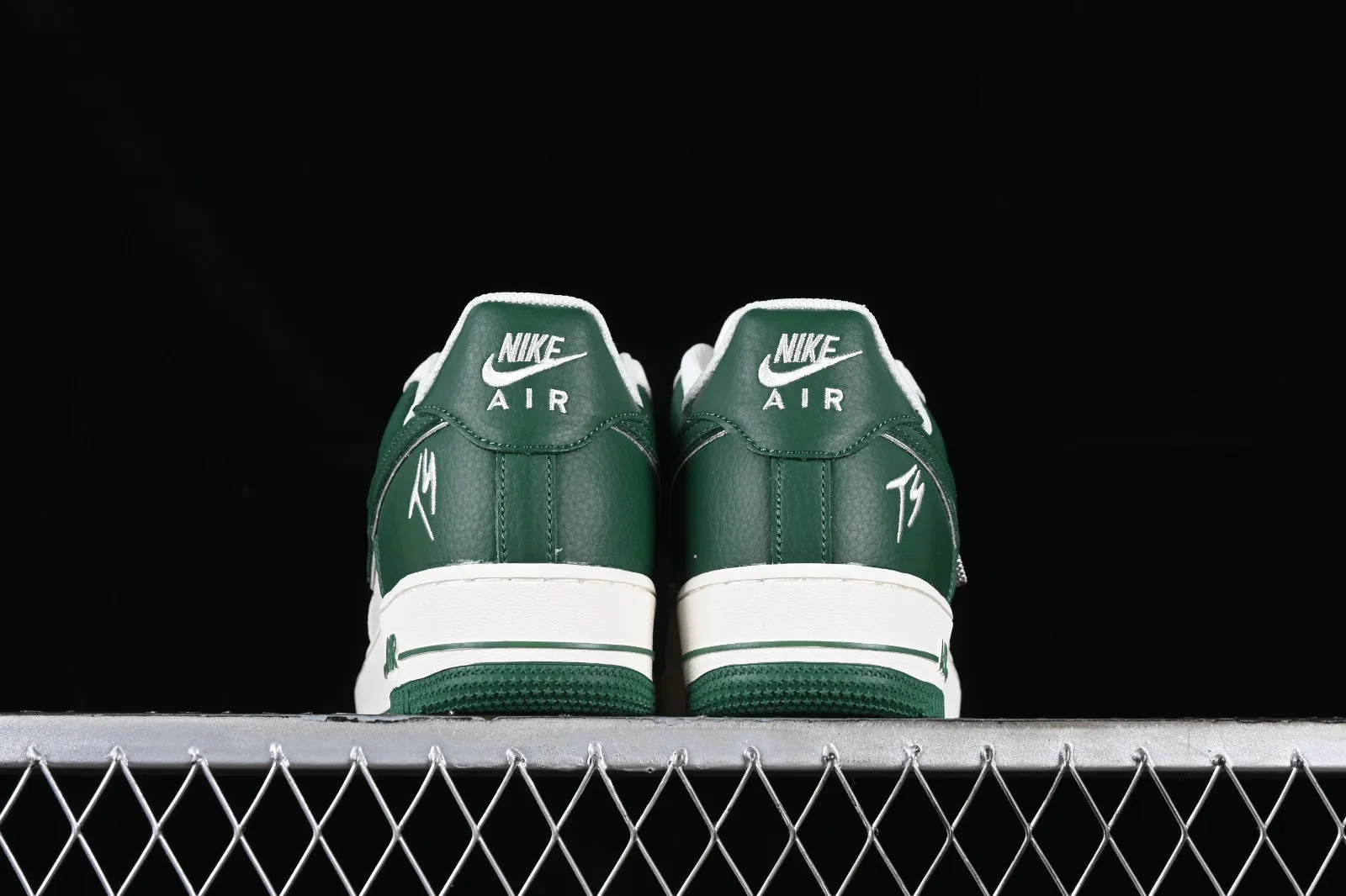 Fat Joe x Nike Air Force 1 07 Low Off White Dark Green lO5636-777