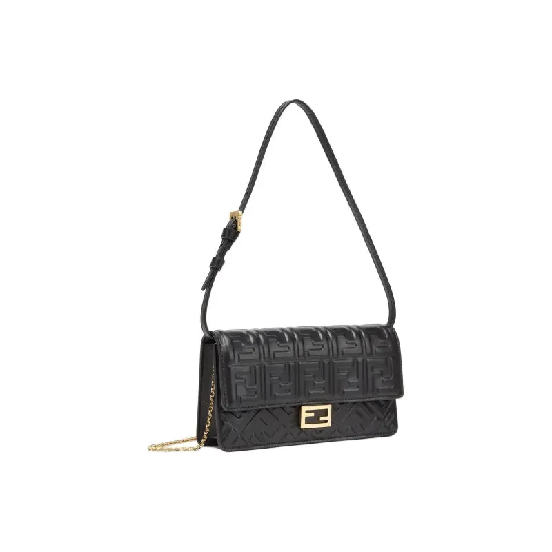     Fendi   Baguette Detachable Chain Shoulder Strap Flap Buckle Lamb Leather Crossbody Shoulder Bag