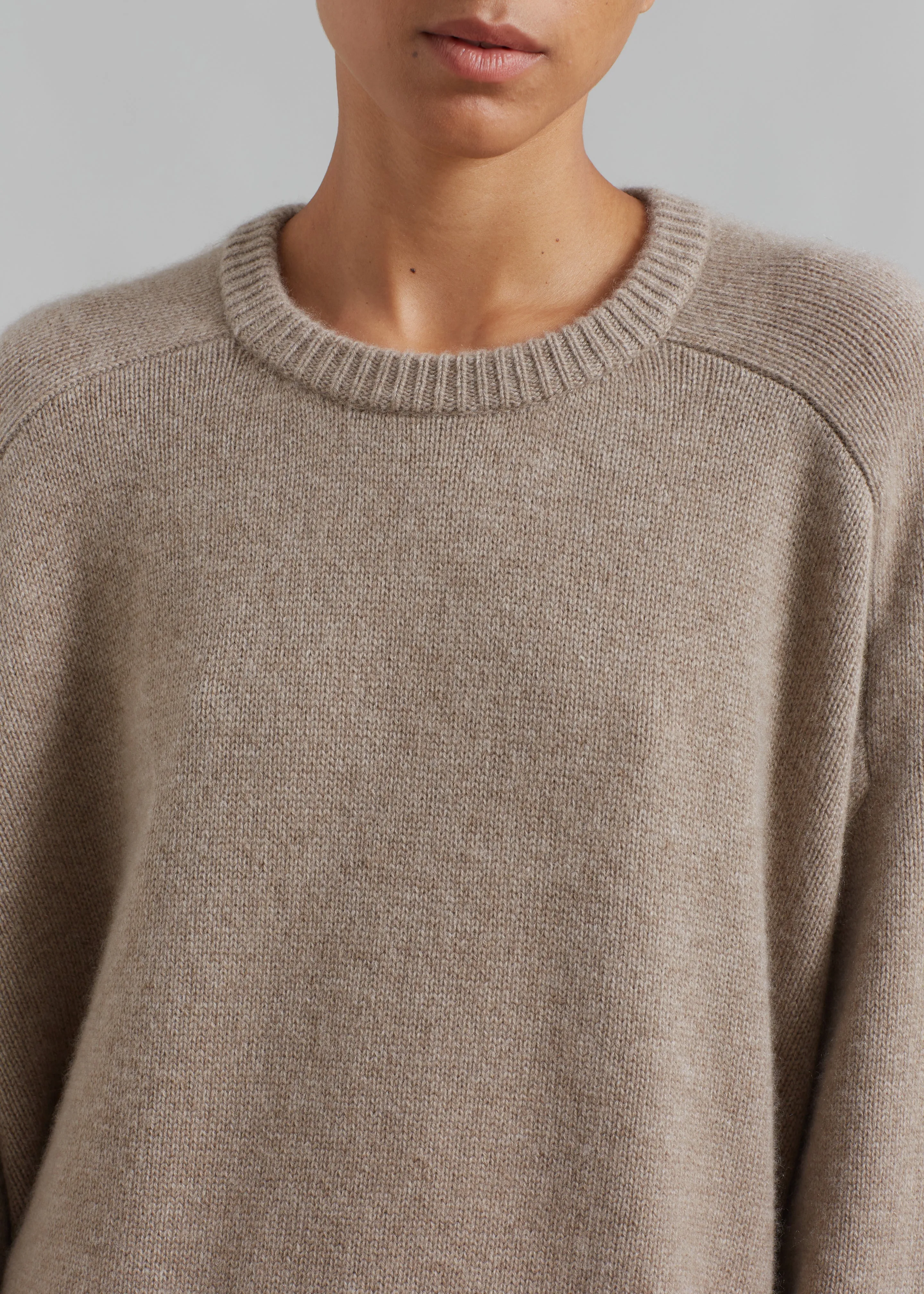 Kairon Cashmere Crewneck Sweater - Beige