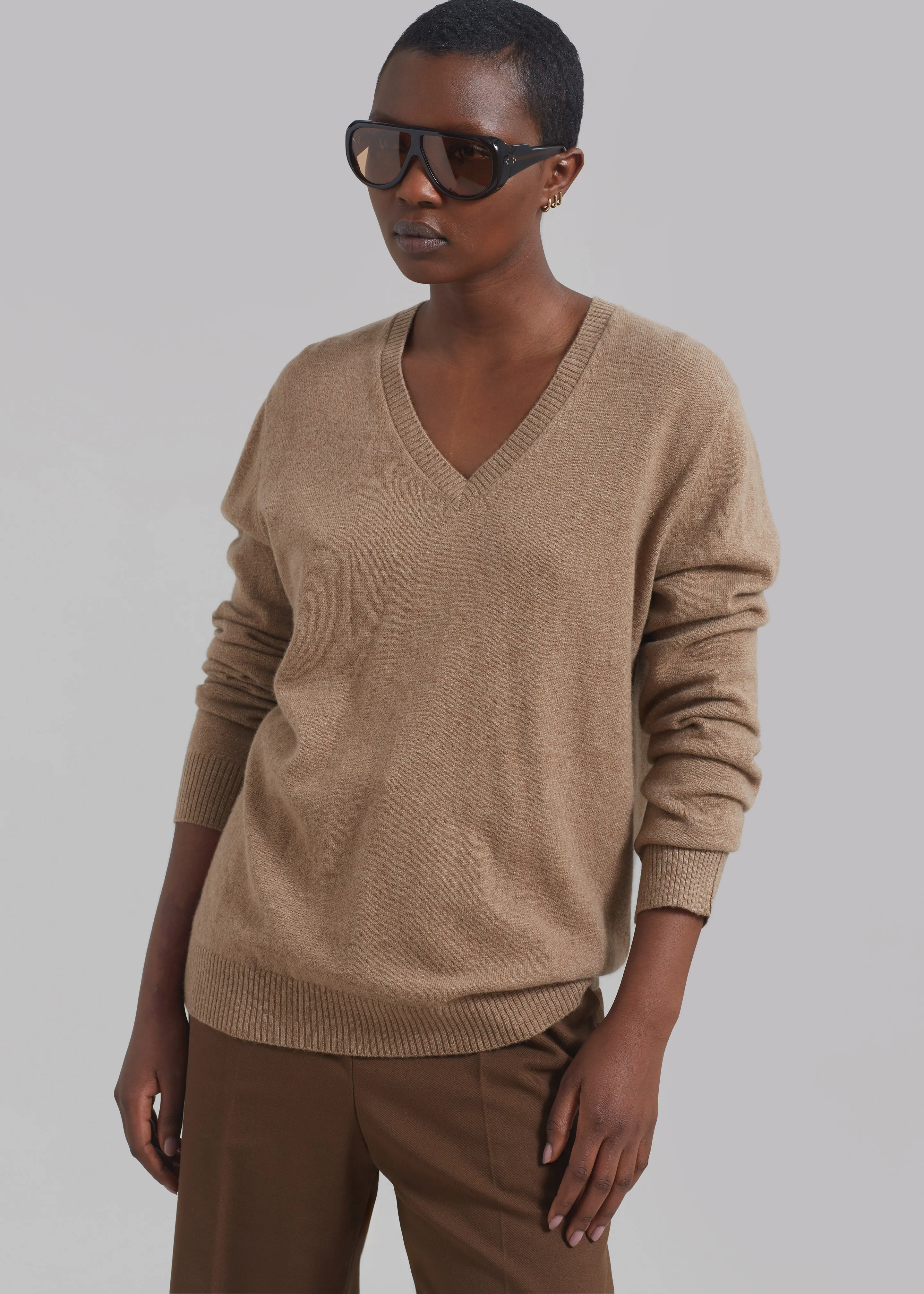 Loulou Studio Serafini V Neck Cashmere Sweater - Sand Melange