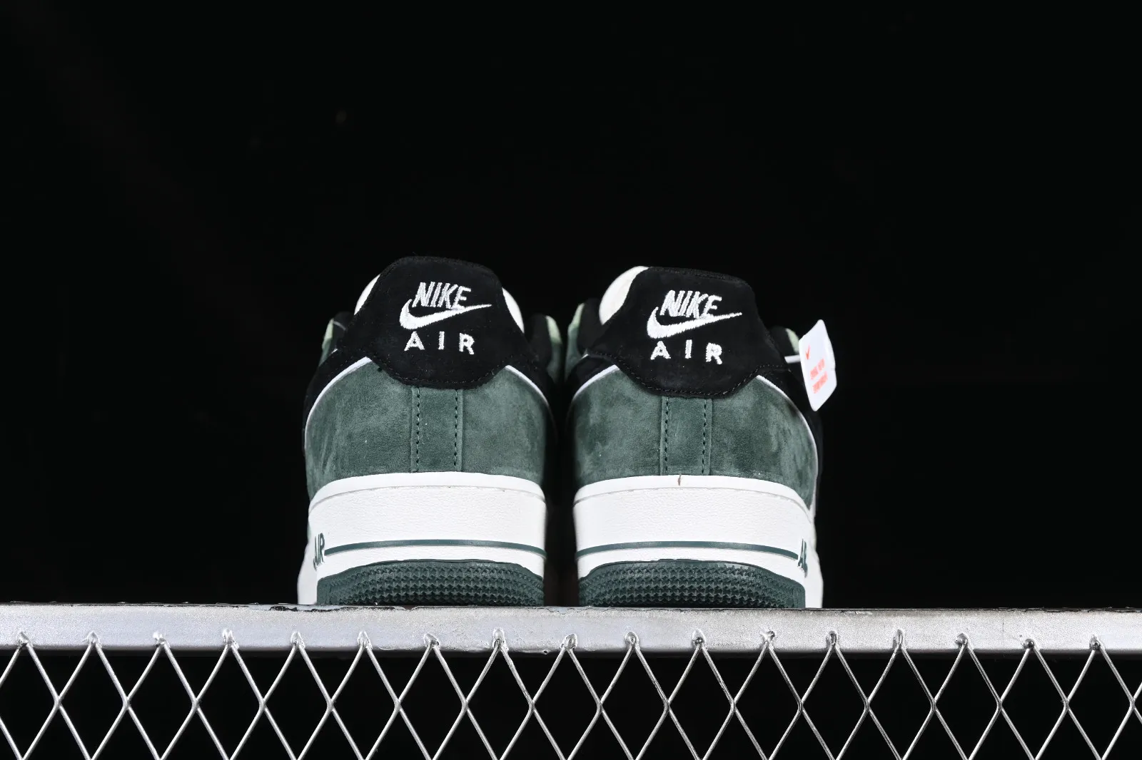 Nike Air Force 1 07 Low Black Green White LF8989-333