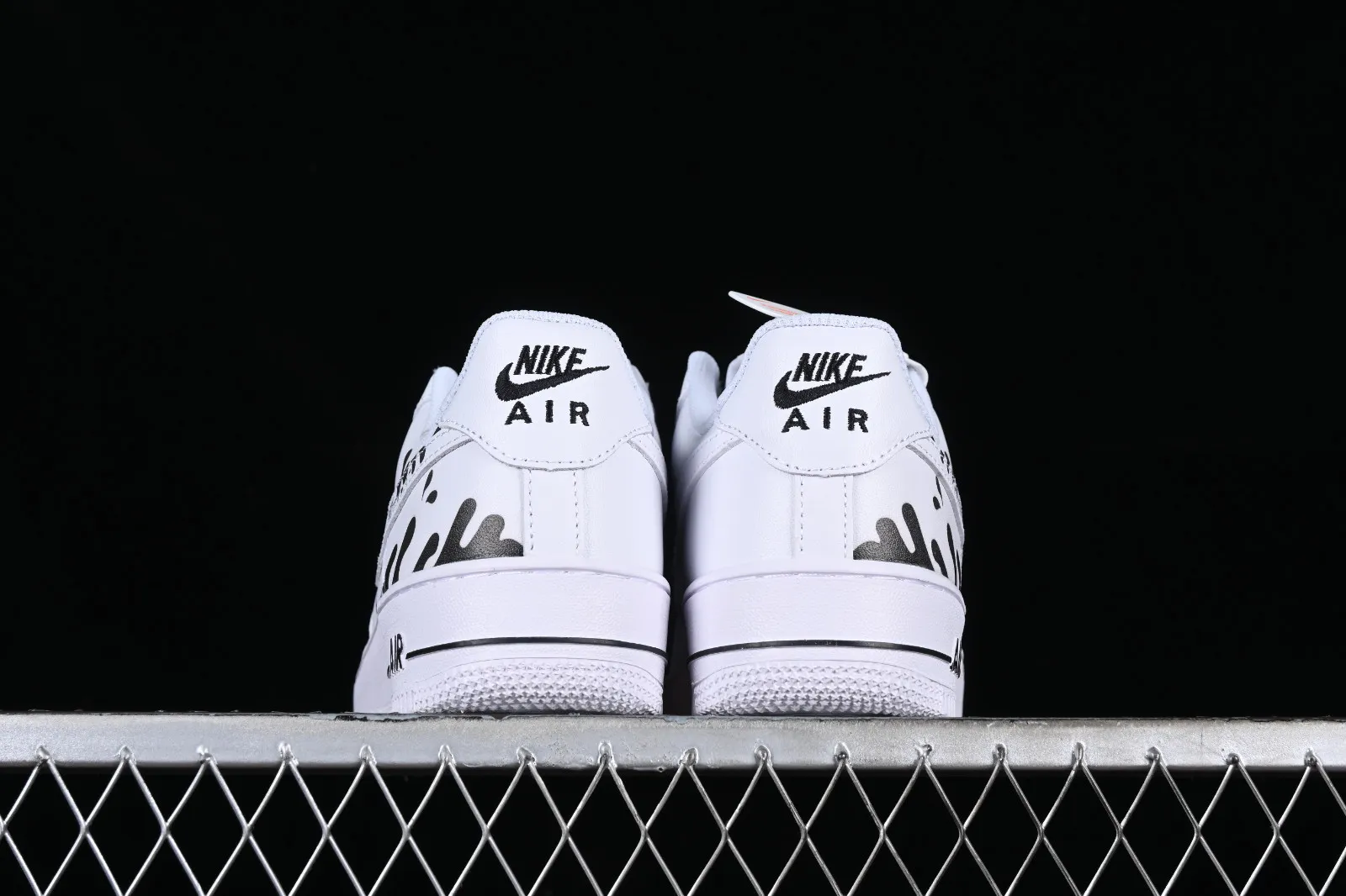 Nike Air Force 1 07 Low Black White AM0703-121