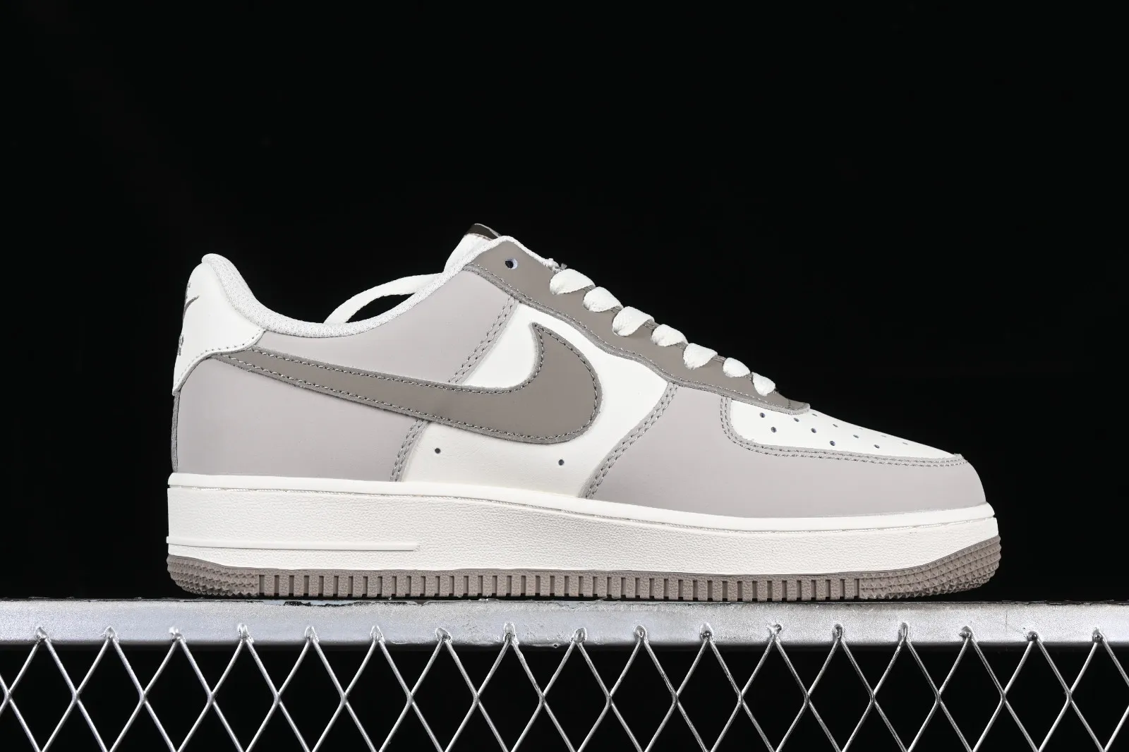 Nike Air Force 1 07 Low Grey Off White DB3301-188