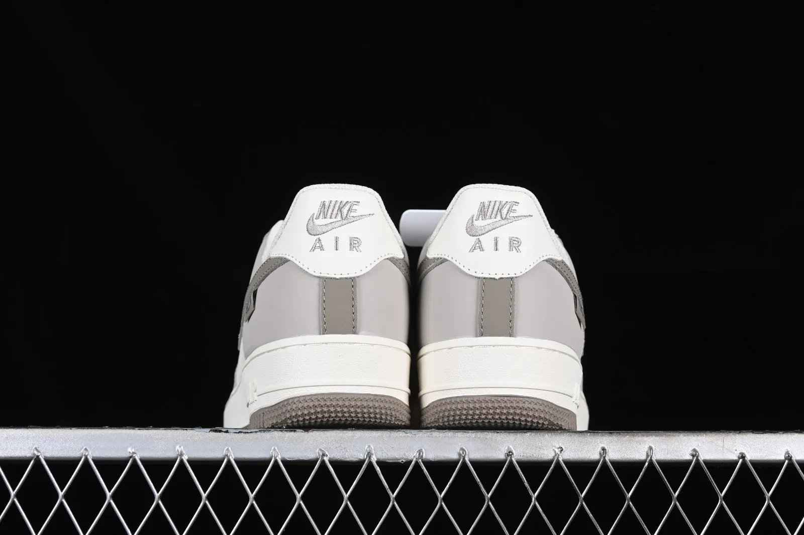 Nike Air Force 1 07 Low Grey Off White DB3301-188