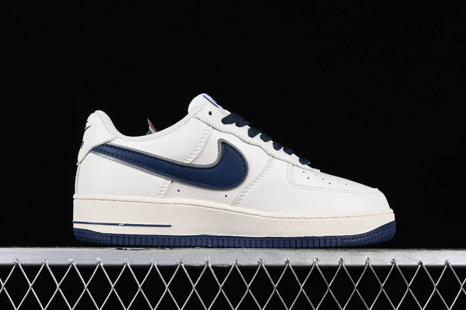 Nike Air Force 1 07 Low Hoops White Navy Blue HP2369-008