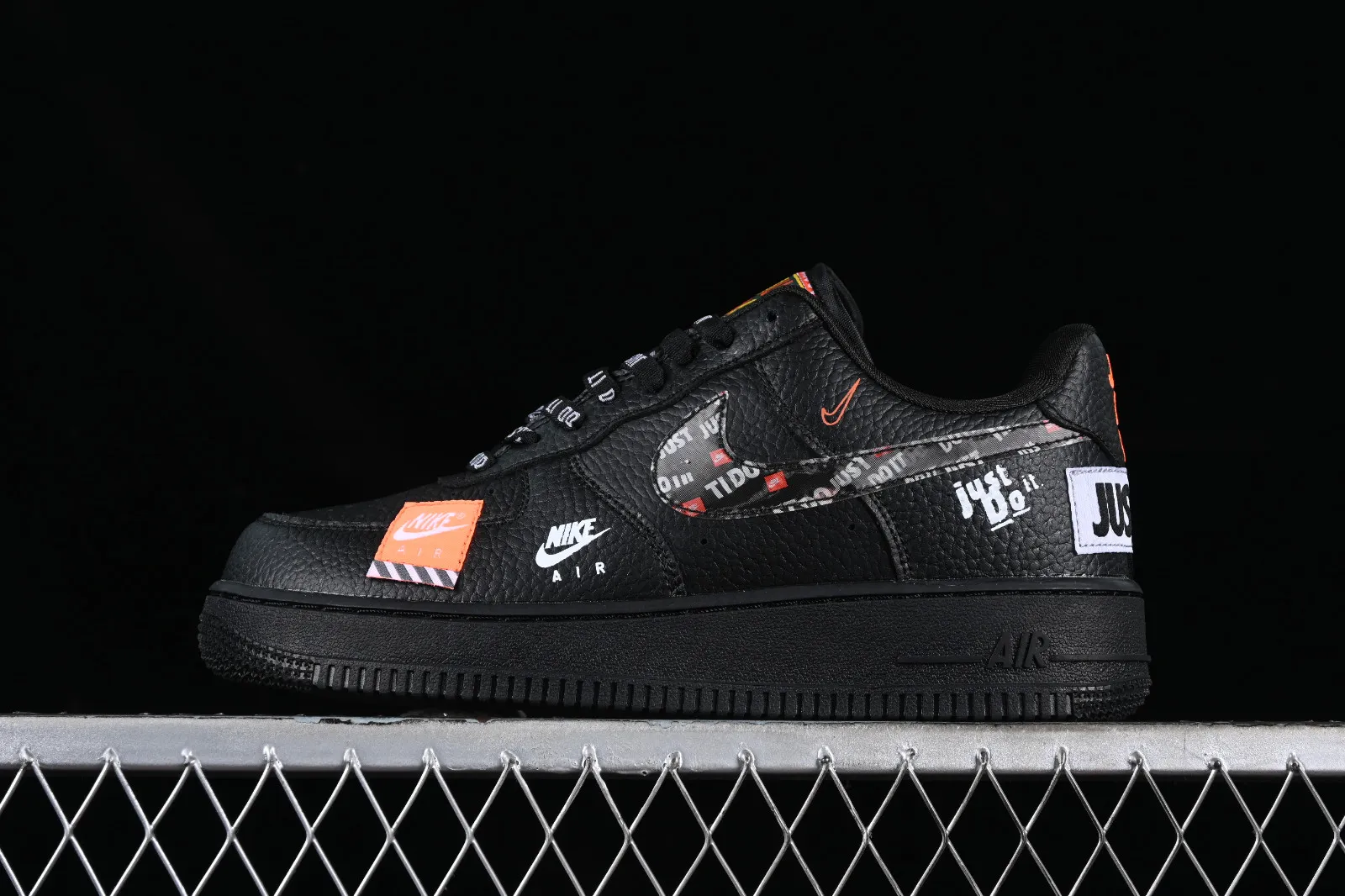 Nike Air Force 1 07 Low Just Do It Black White Orange AR7719-200