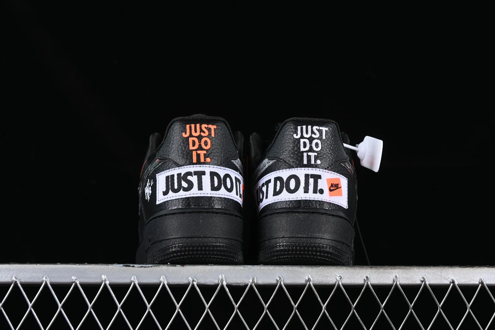 Nike Air Force 1 07 Low Just Do It Black White Orange AR7719-200