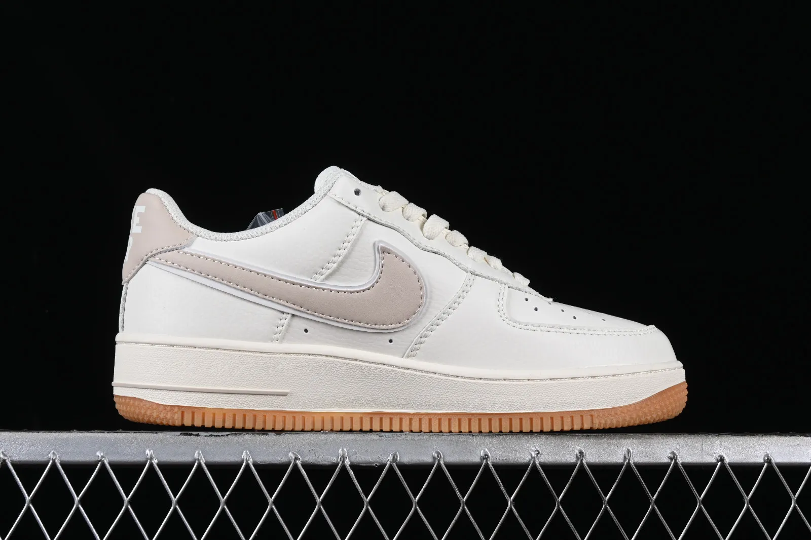 Nike Air Force 1 07 Low Off White Beige Gum Gold WA0531-305