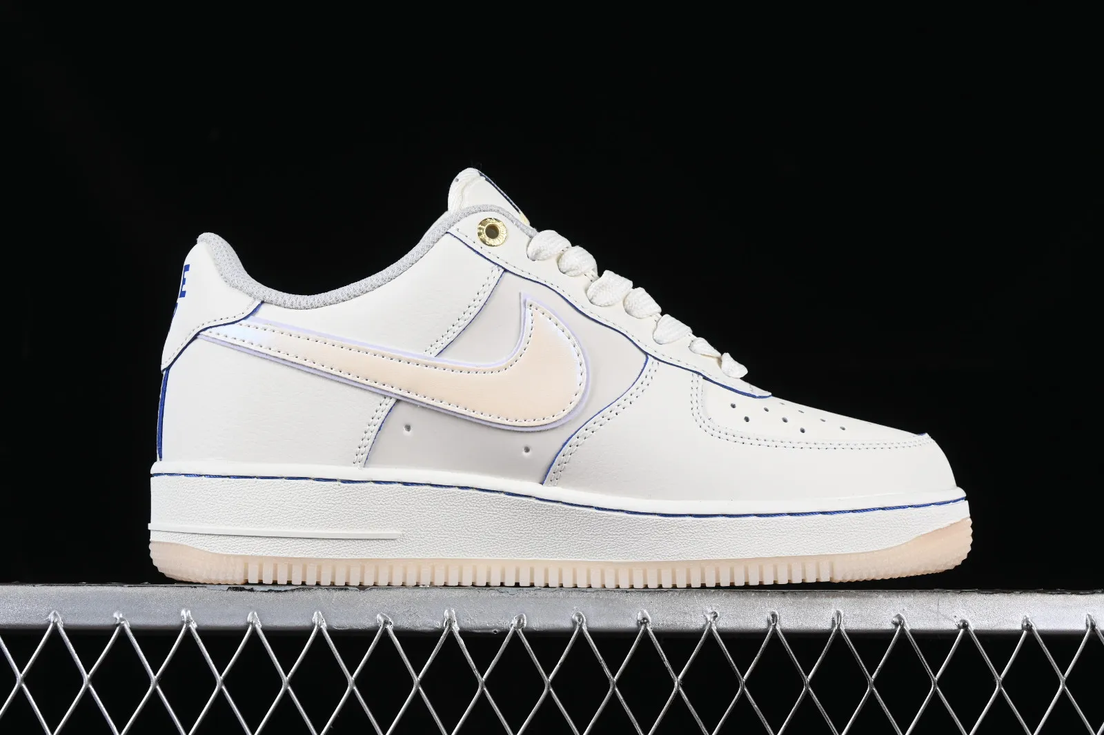 Nike Air Force 1 07 Low Off White Blue Metallic Gold XP9688-757