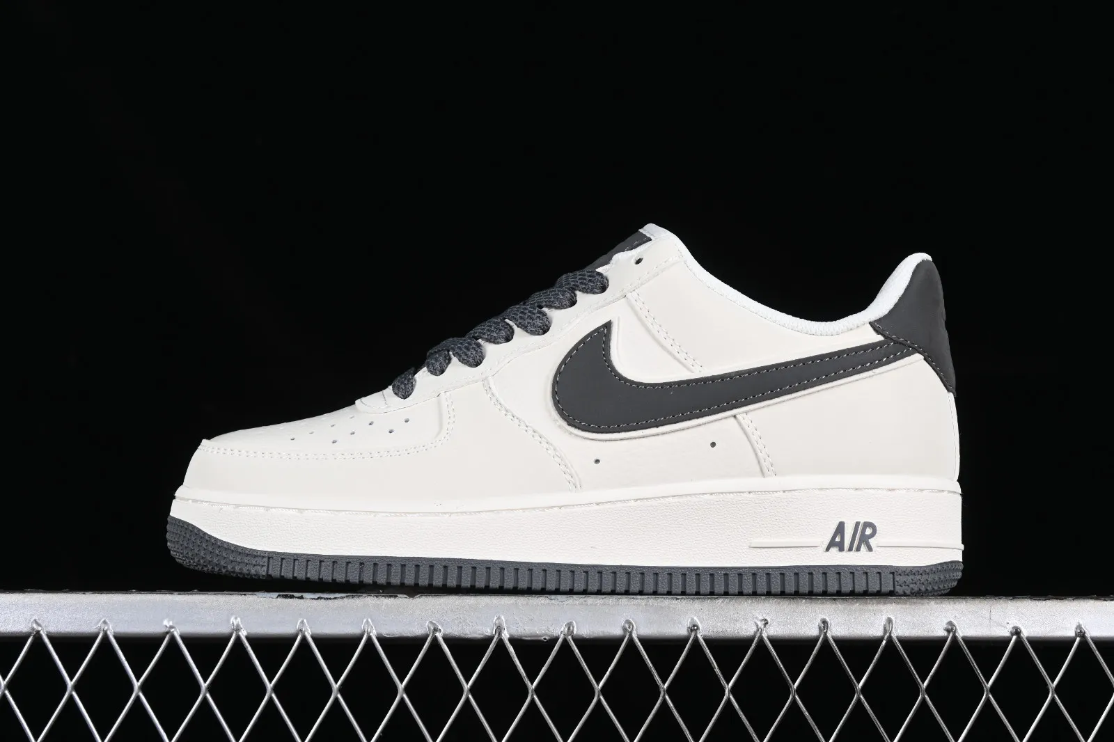 Nike Air Force 1 07 Low Off White Dark Grey GL6835-013