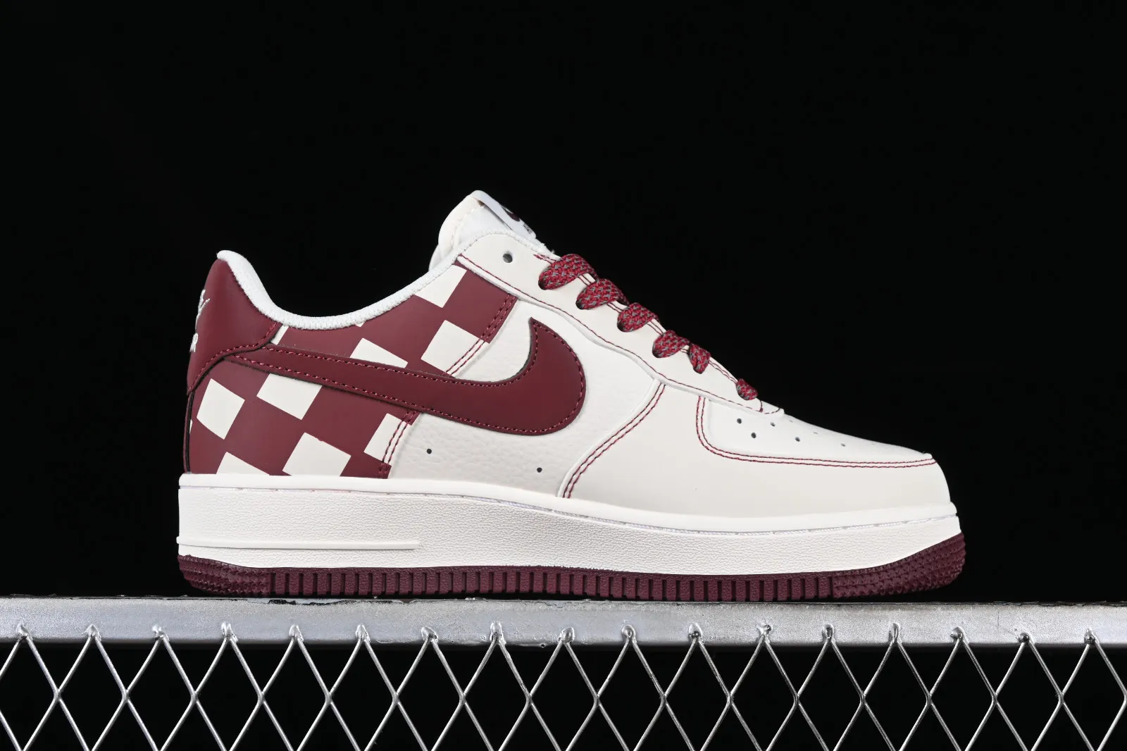 Nike Air Force 1 07 Low Off White Dark Red GZ5688-055