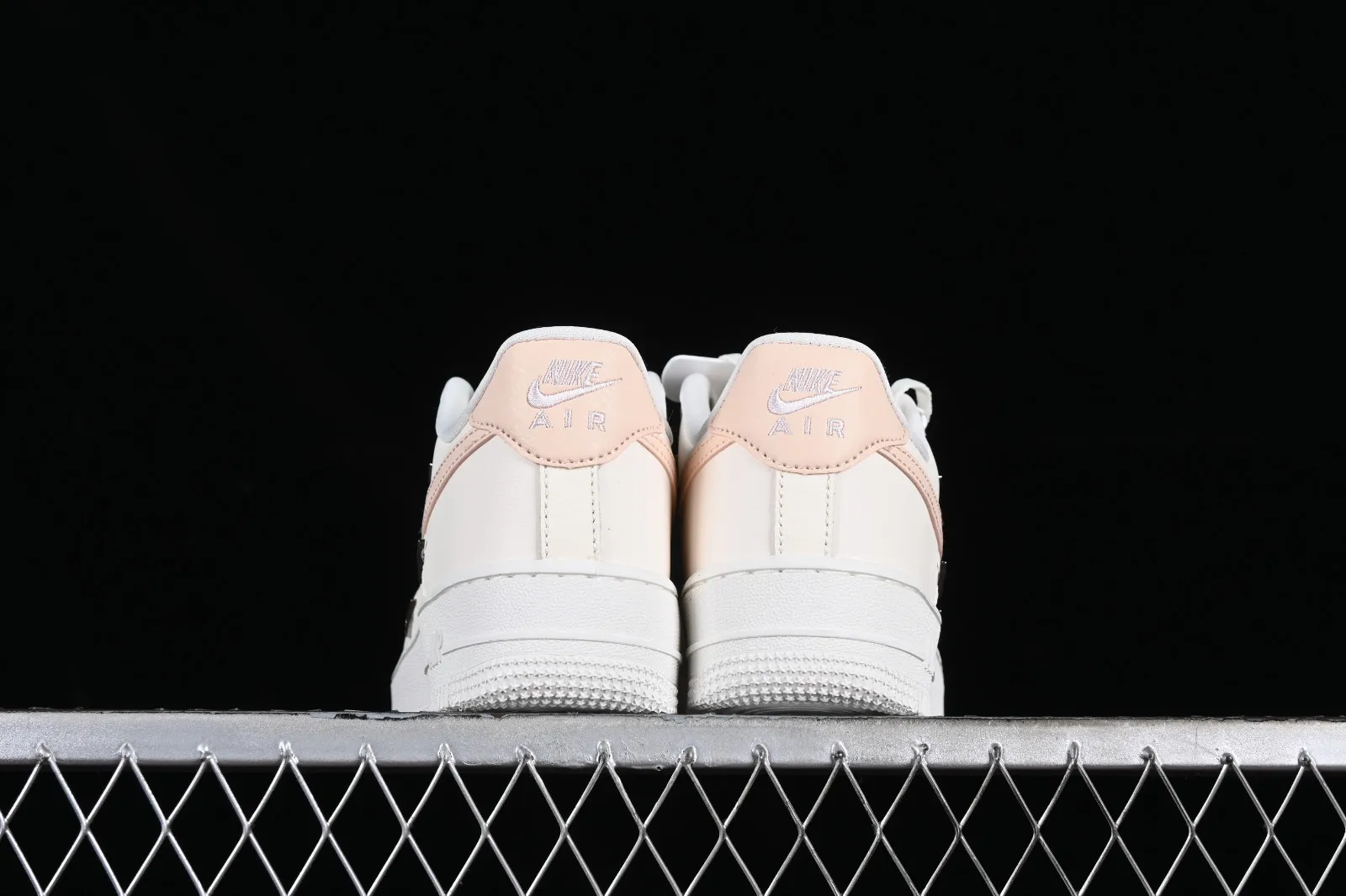 Nike Air Force 1 07 Low Off White Pink FV8110-181