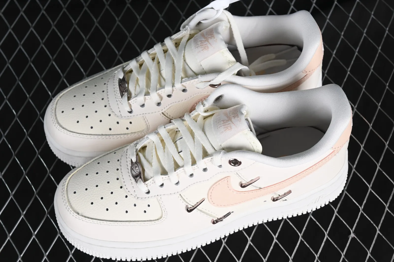 Nike Air Force 1 07 Low Off White Pink FV8110-181