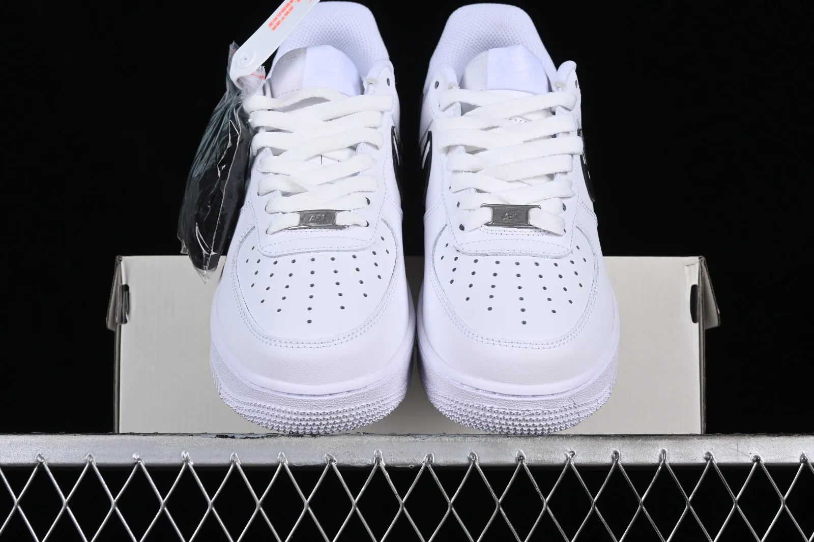 Nike Air Force 1 07 Low White Black CW2288-006