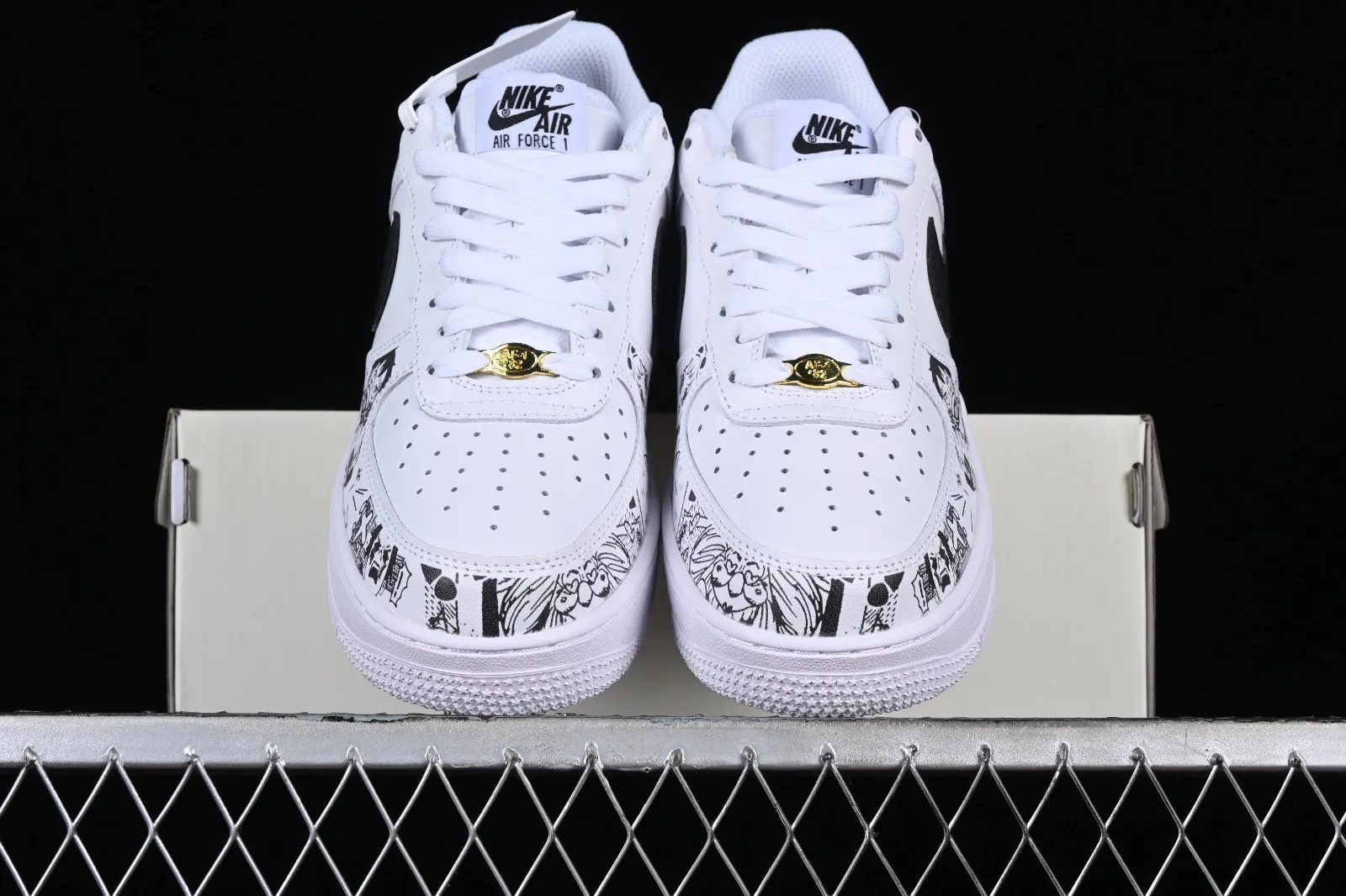 Nike Air Force 1 07 Low White Black Metallic Gold AM0703-122