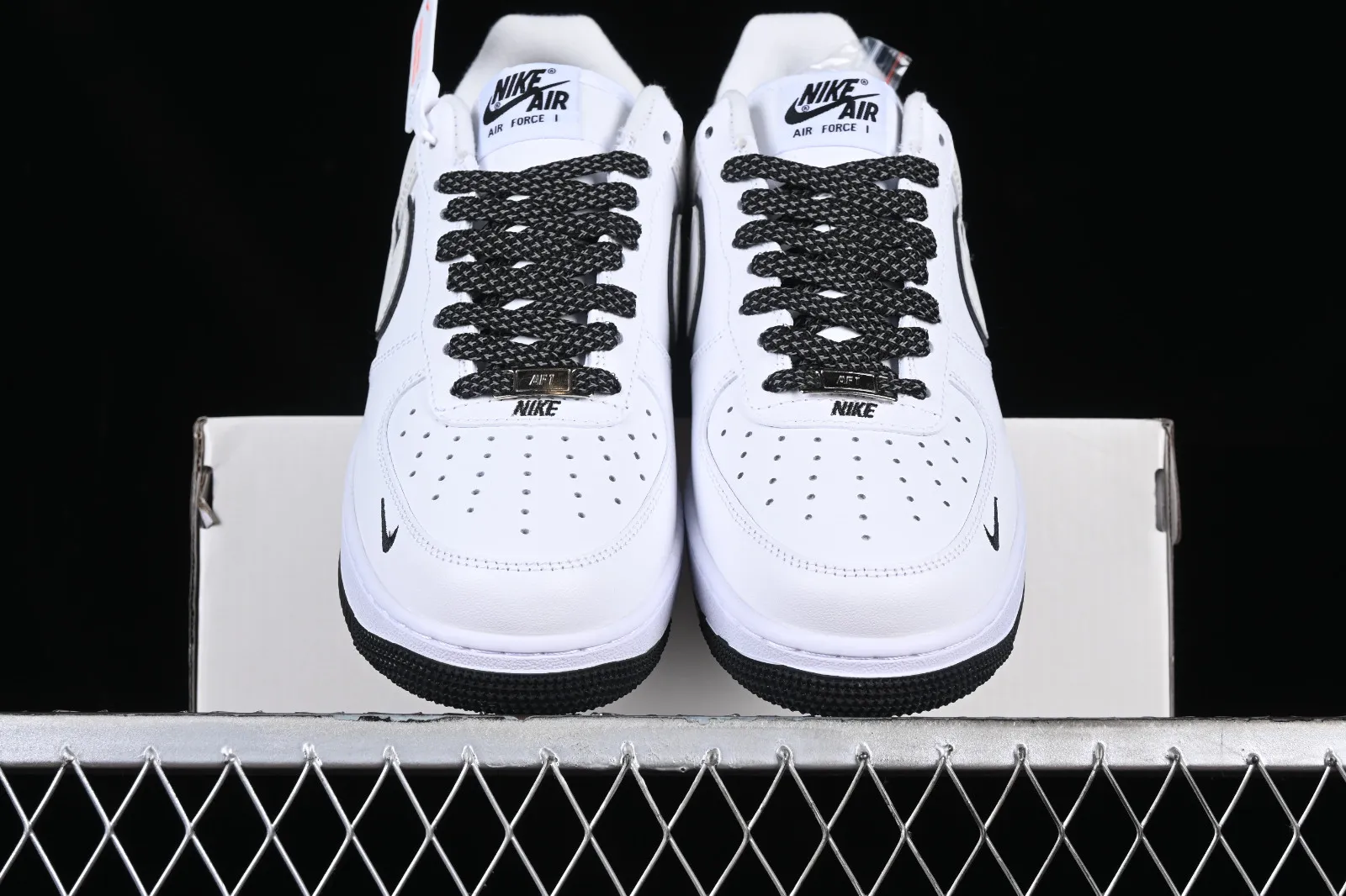 Nike Air Force 1 07 Low White Black Off White YZ8115-003