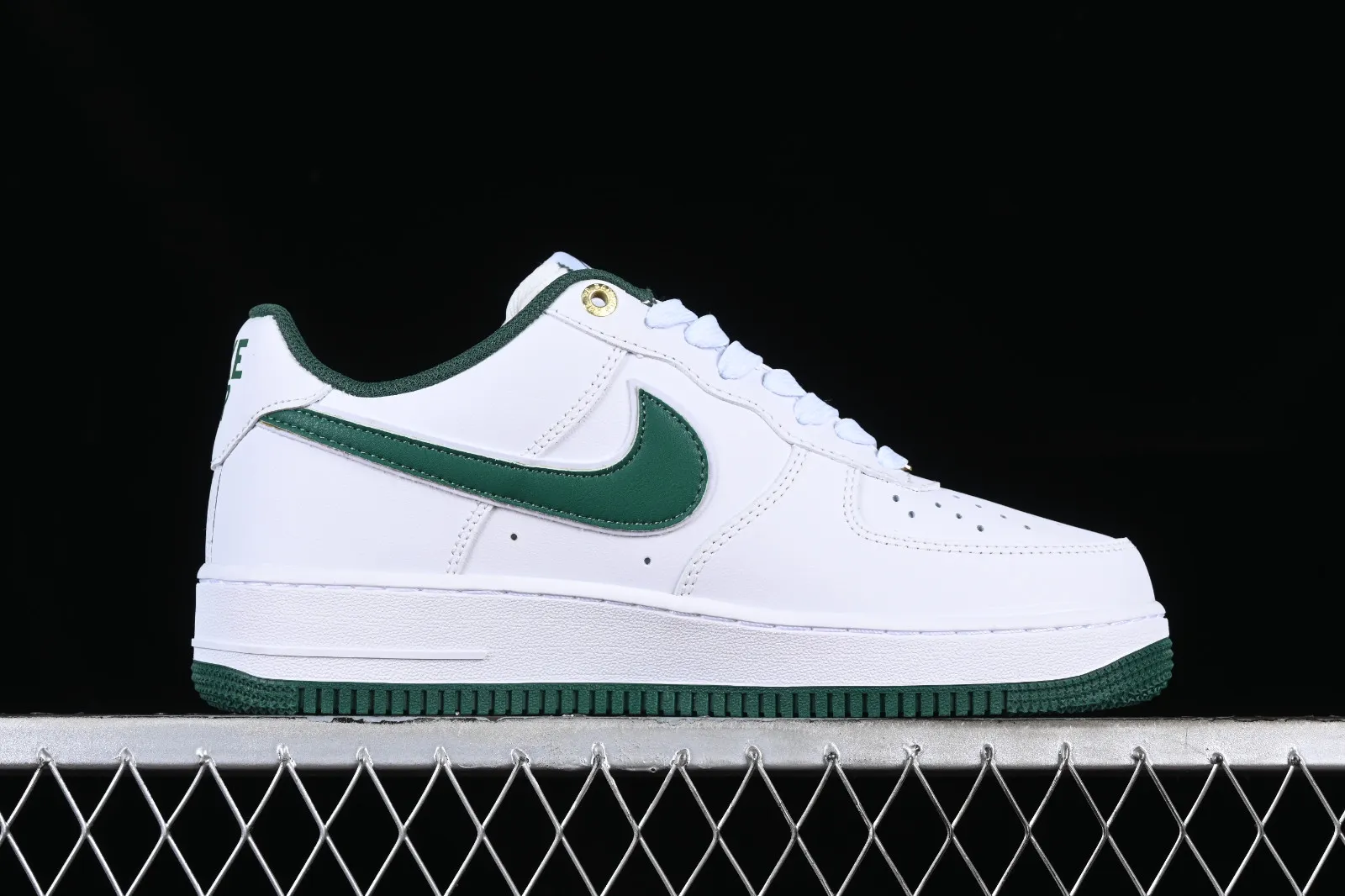 Nike Air Force 1 07 Low White Green Metallic Gold XP9688-761