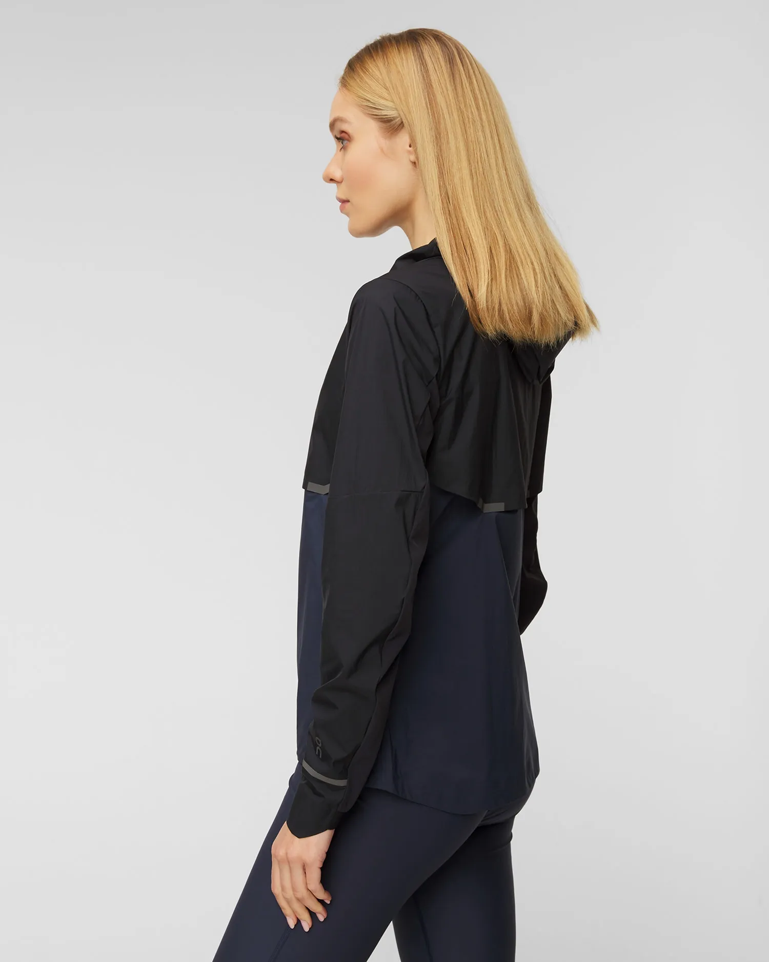 ON RUNNING Weather-Jacket 20400248-black-navy