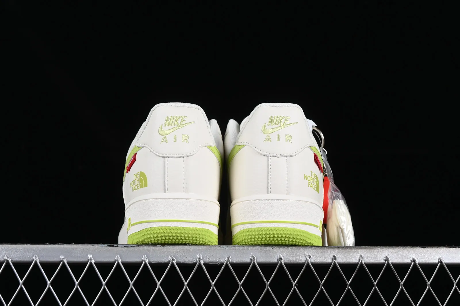 Supreme x The North Face x Nike Air Force 1 07 Low Off White Apple Green SU2305-011