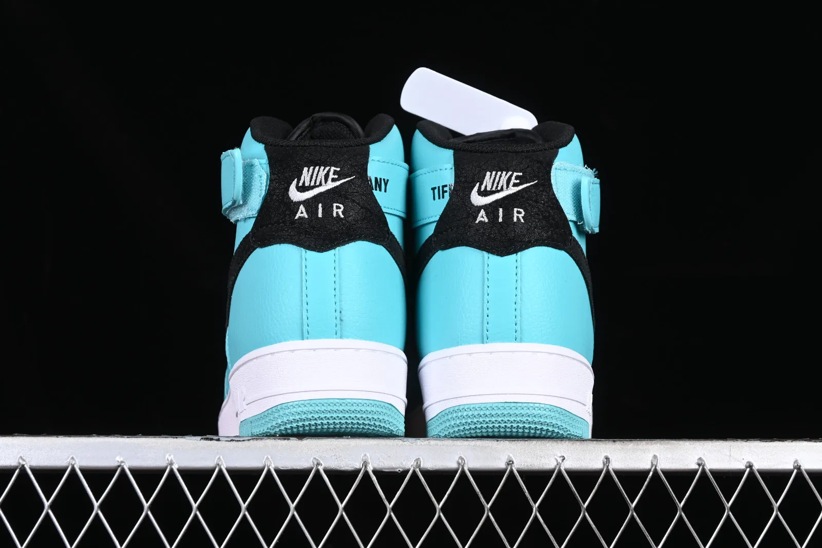 TIFFANY & CO. x Nike Air Force 1 07 Mid 1837 Tiffany Blue Black White DZ1382-200