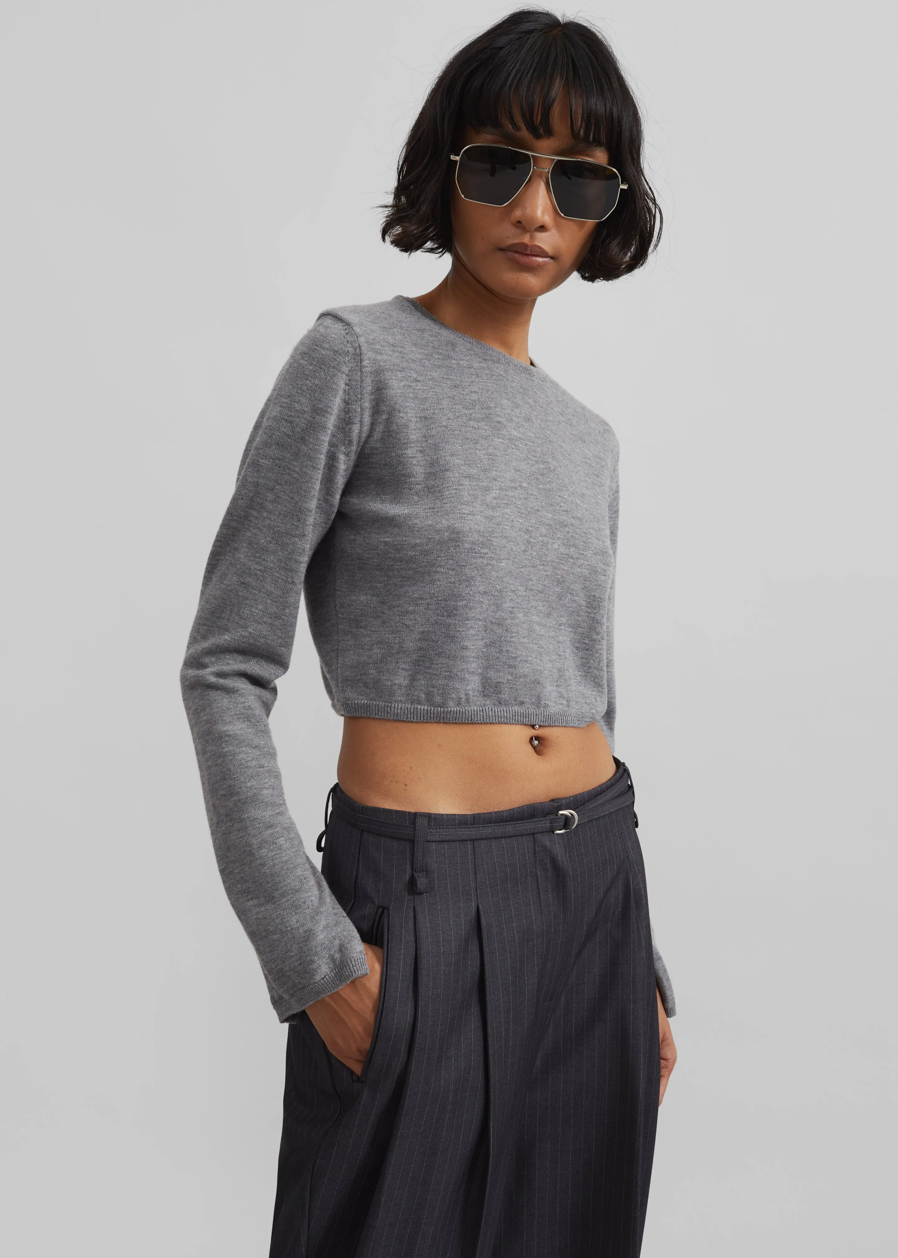 Veer Zip Cropped Sweater - Grey